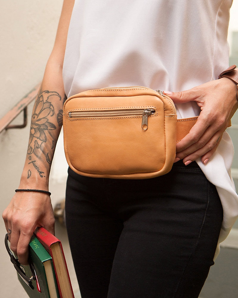 Black Leather belt bag fanny pack, Waist pack for women, Bauchtasche leder
