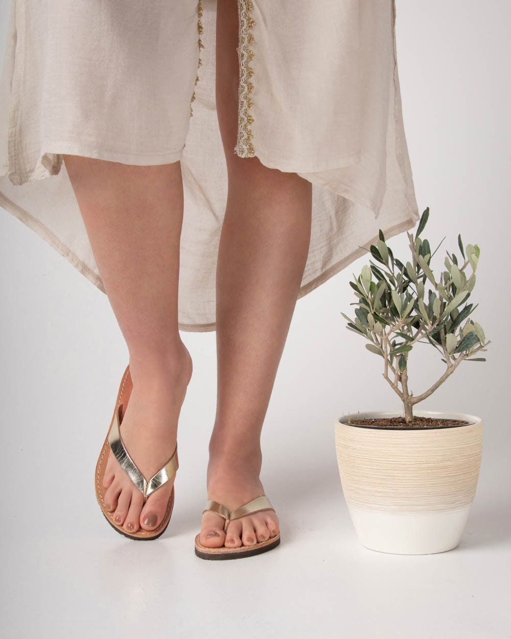 Natural leather flip flop womens sandals, Minimalist Greek leather sandals, Flat classic calf leather sandals