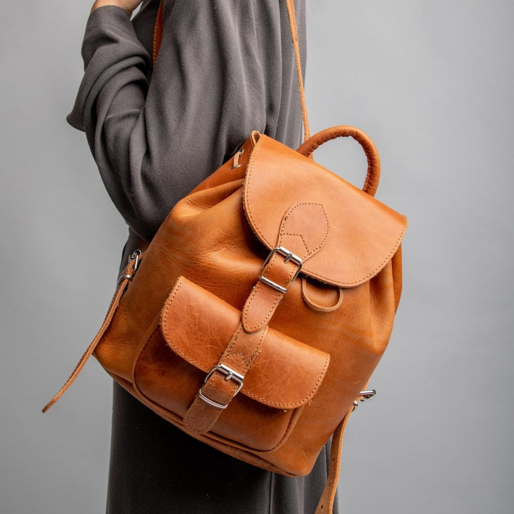 Women's Tooled Full Grain Boho Leather Backpack, Vintage leather backpack , Rucksack Damen, Sac à dos cuir femme