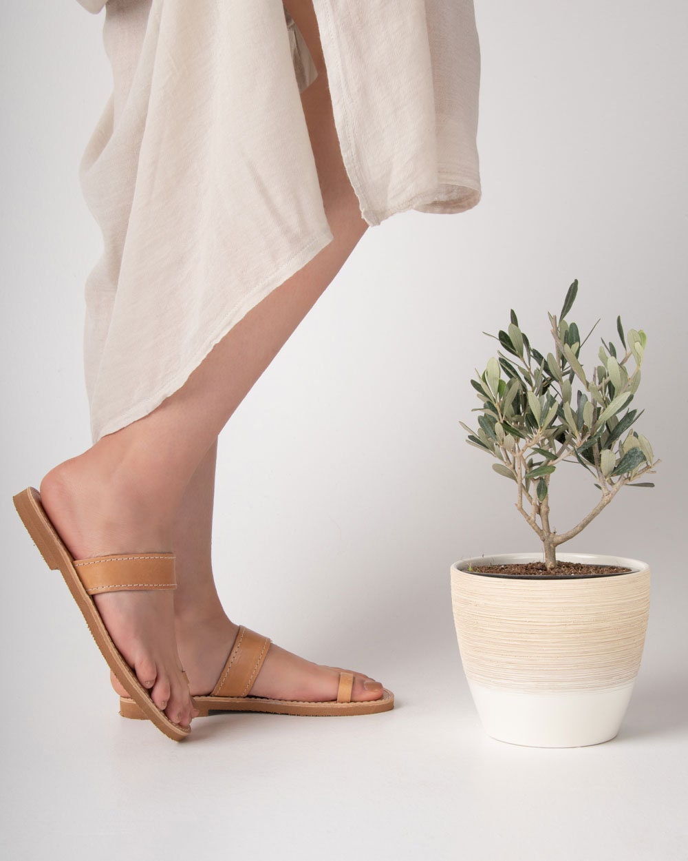 Leather women sandals, Toe ring leather sandals, Natural leather barefoot sandals, Classic Greek style sandals