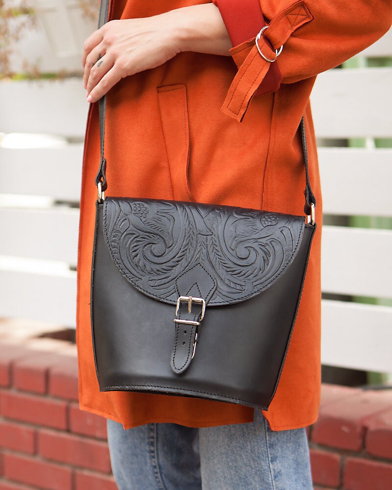 Natural leather crossbody bag for women, Leather saddle bag, Tooled leather purse
