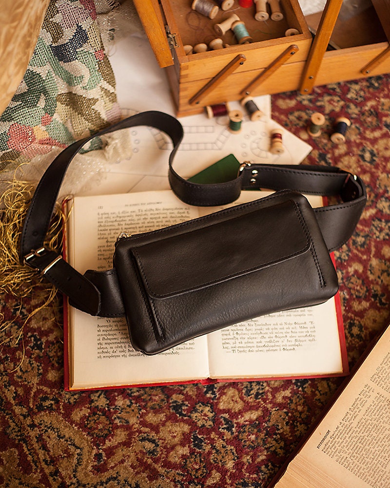 Brown leather fanny pack, Minimalist leather belt bag women, Leather bum bag hip bag, Bauchtasche leder