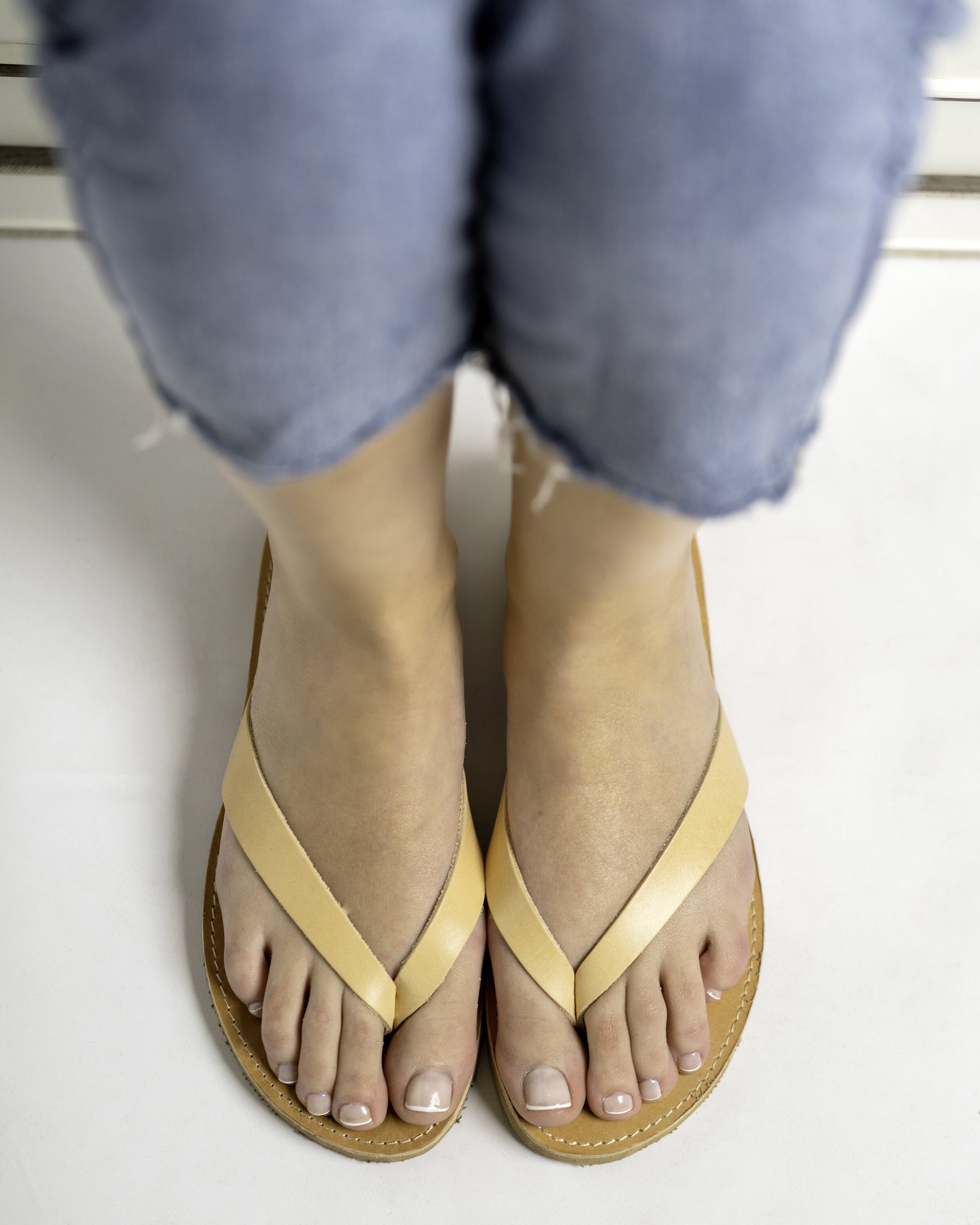 Natural leather flip flop womens sandals, Minimalist Greek leather sandals, Flat classic calf leather sandals