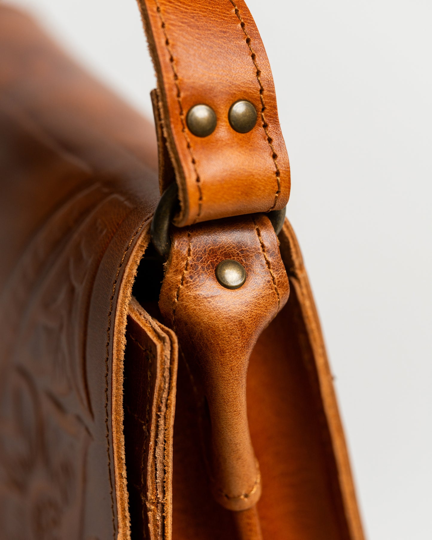 Waxed Brown Leather Saddle Bag Ariadne