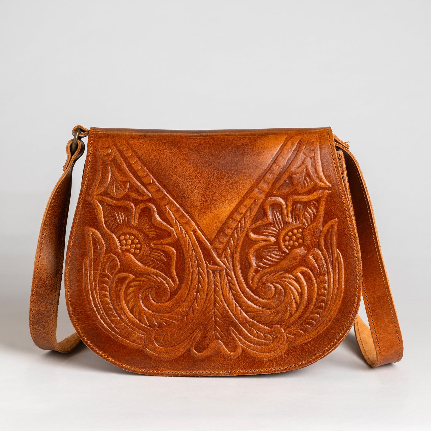 Waxed Brown Leather Saddle Bag Ariadne