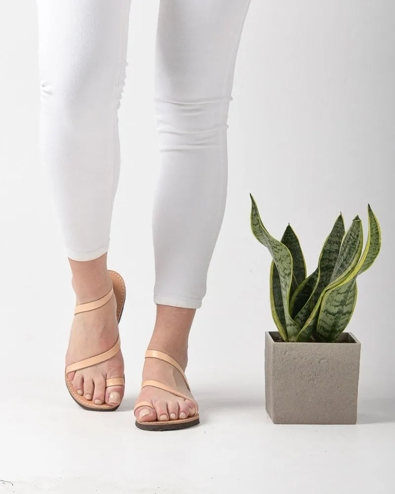 Brown Leather Toe Ring Sandals, Strappy Leather Womens Sandals, Leather Flat Sandals, Calf leather