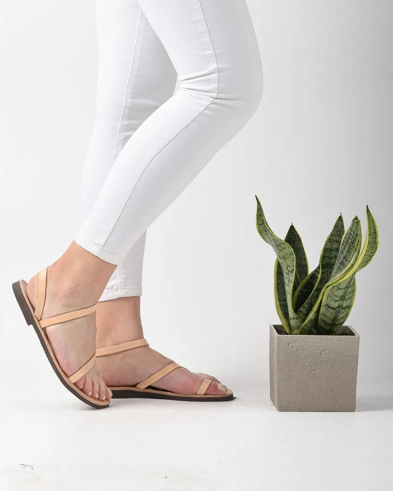 Brown Leather Toe Ring Sandals, Strappy Leather Womens Sandals, Leather Flat Sandals, Calf leather