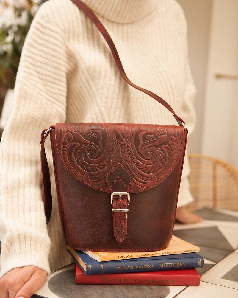 Genuine leather crossbody bag for women, Vintage leather purse, Tooled leather saddle bag, Umhängetasche, Sac en cuir