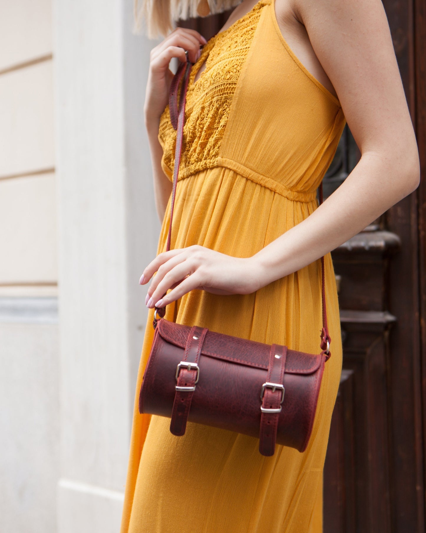 Crossbody bags for women, small cylinder purse, brown leather barrel bag