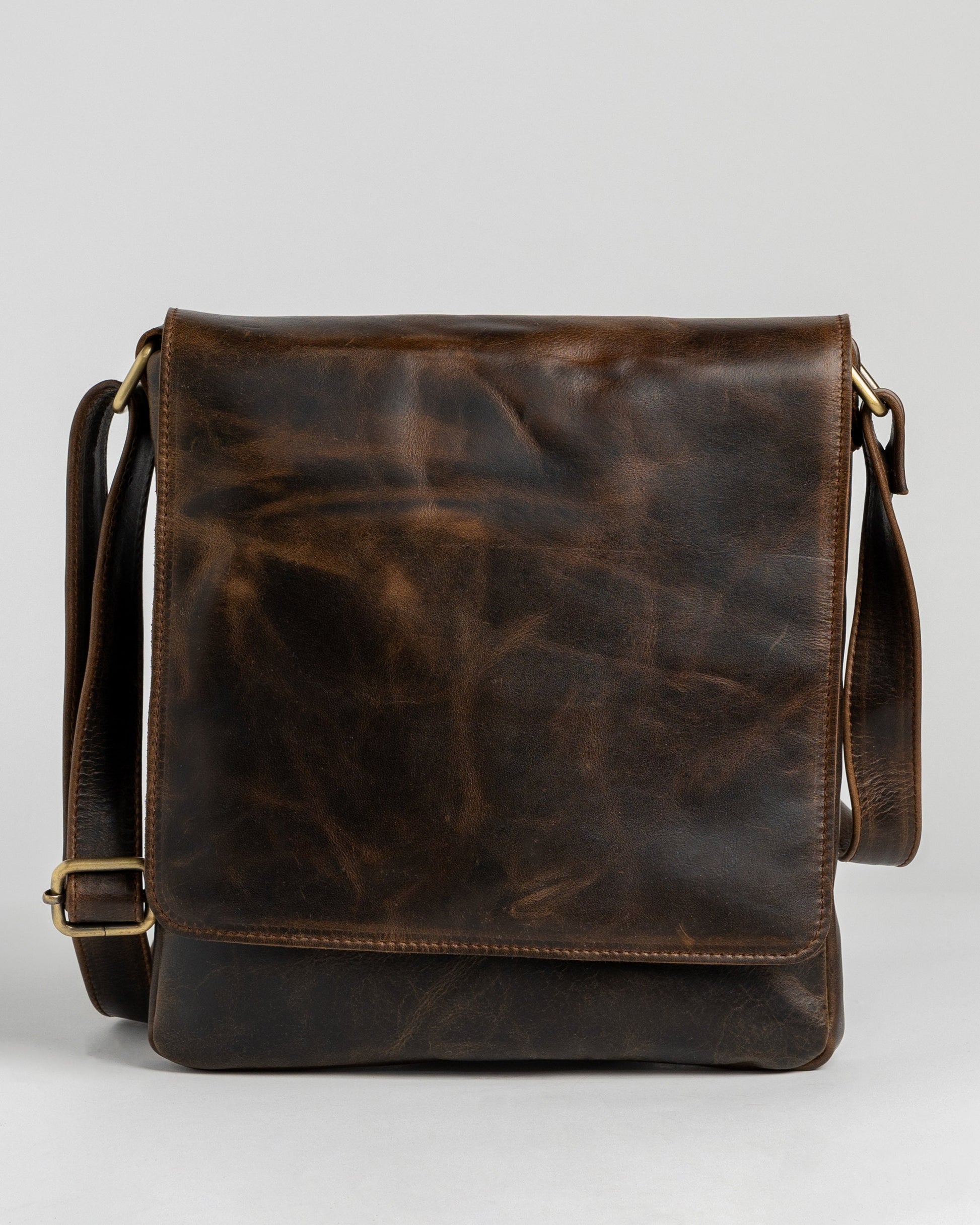 Minimalist leather messenger bag men, Stylish leather crossbody bag, Rugged leather satchel for men