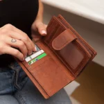 Leather wallet Evadne - Image 2