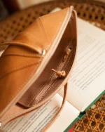 Small leather crossbody bag Niobe - Image 3