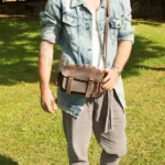 Medium Brown Leather Camera Bag Agathon - Image 2